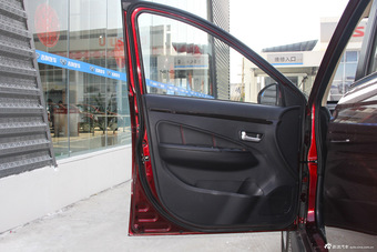 2016款风光370 1.5L手动尊享版7座