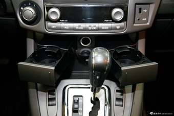 2014款路帝 2.0T柴油两驱豪华导航版