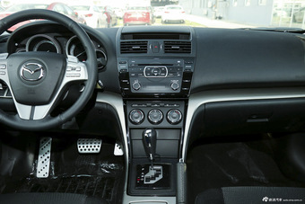 2015款睿翼2.0L自动轿跑精英型