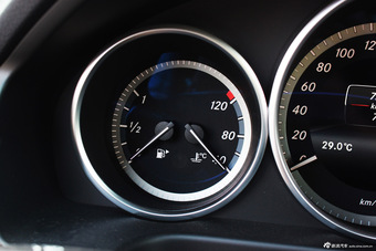 2015款奔驰E级到店实拍