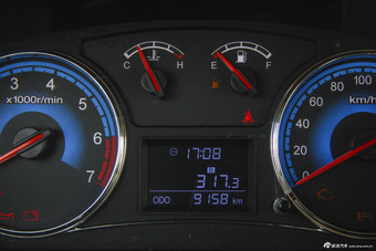 2015款风光360 1.5L手动豪华型7座国V