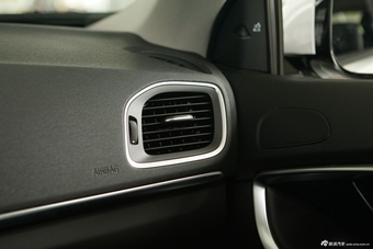 2015款沃尔沃V40 1.6T智逸版