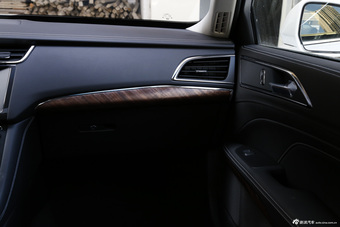 2015款金牛座2.0T自动至尊型