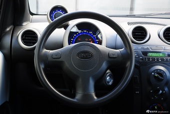 2015款比亚迪F0 1.0L手动尚酷型