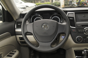 2016款风神A60 1.5L自动豪华型