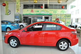 2013款马自达3星骋三厢1.6L手动精英型