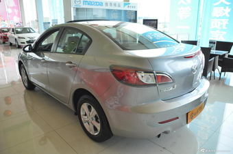 2013款马自达3星骋三厢1.6L手动精英型