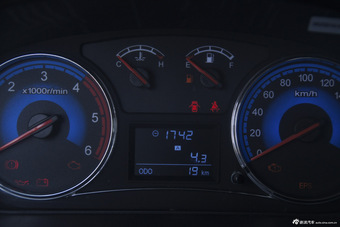 2015款风光360欧洲柴油版1.3T手动豪华型7座