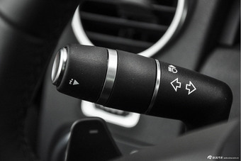 2015款第四代发现3.0 V6 SC SE