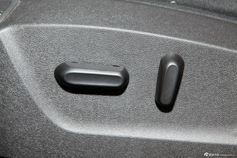 2014款君威GS 2.0T自动纵情运动版