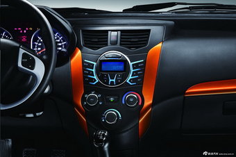 2013款夏利N7官方图