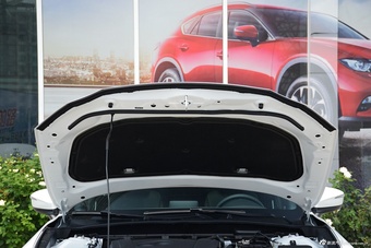 2016款马自达CX-4 2.0L自动两驱蓝天品位版