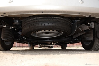 2016款福特途睿欧2.0T手动精英版