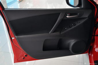 2013款马自达3星骋三厢1.6L手动精英型
