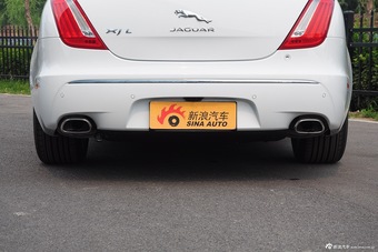 2015款捷豹XJL2.0T两驱典雅商务80周年典藏版