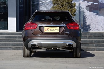 2016款奔驰GLA级 GLA220 2.0T自动 4MATIC豪华型