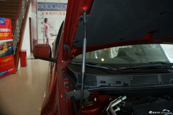 2012款逍客2.0L两驱CVT XV雷