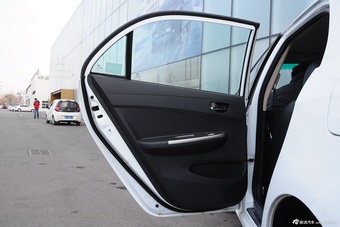 2015款比亚迪全新L3节能版1.5L自动舒适型