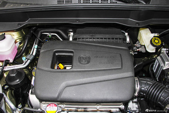 2016款长安CS15 1.5L手动时尚版