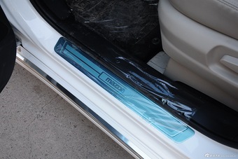 2015款马自达8 2.5L自动领航版