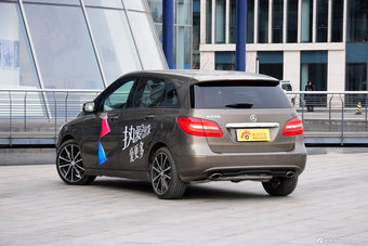 2012款奔驰B级实拍