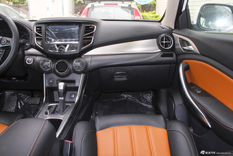 2016款比亚迪宋2.0TID自动豪华型