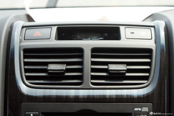 2013款狮跑2.0L GL自动两驱版