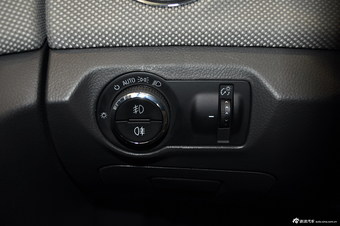 2013款科鲁兹1.6L自动舒适型