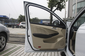 2015款艾瑞泽7 1.6L手动致享版