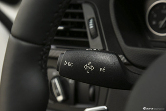 2015款宝马3系328i M运动型