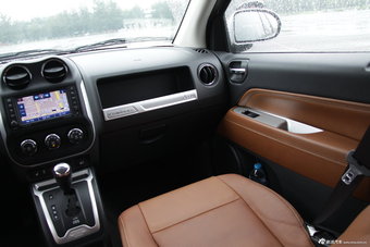 2014款Jeep指南者