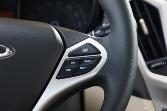 2013款 艾瑞泽7 1.6L DVVT CVT致尊版实拍