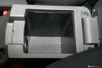 2013款吉利帝豪EC7两厢1.5L手动进取型