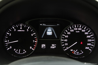 2013款天籁实拍图