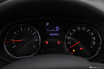 2015款东风雪铁龙C3-XR 1.6T自动先锋型