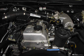 2014款北京BJ40 2.4L手动穿越版