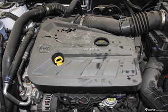 2016款比亚迪宋2.0TID自动豪华型