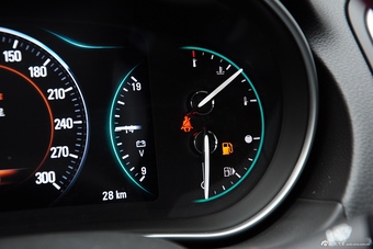 2015款君威GS纵情运动版