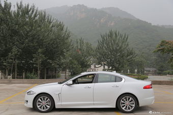 2014款捷豹XF 3.0 SC豪华版