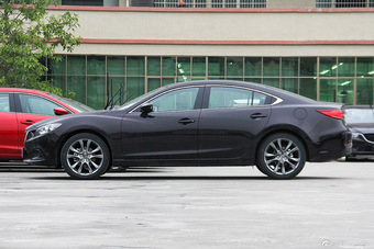 2015款阿特兹2.5L自动蓝天运动版