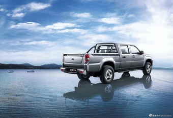 2012款雄狮F16官方图