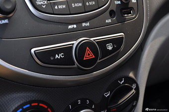 2014款瑞纳1.4L手动时尚型 迎春黄