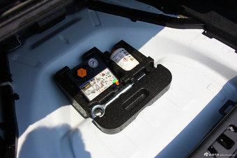 2015款沃尔沃S60L 2.0T T5 智驭版到店实拍