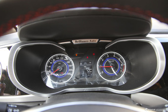 2015款中华V3 1.5L手动精英型