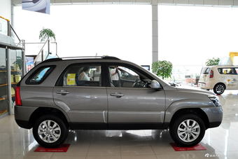 2013款狮跑2.0L GL自动两驱版