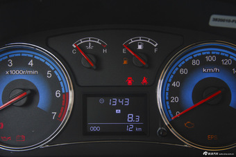 2016款风光370 1.5L手动尊享版7座