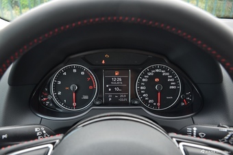 2016款奥迪Q5 2.0T自动40TFSI 特别版