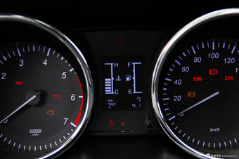 2016款北汽幻速S2 1.5L手动豪华型国V