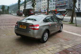 2012款东风雪铁龙C5