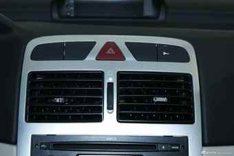 2012款标致307两厢